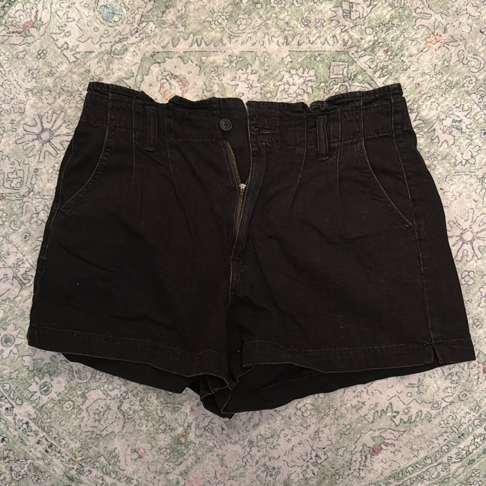 American eagle black shorts
